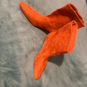 Rust heeled boots pointed toe New size 9